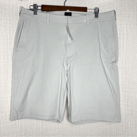 J. Crew 10.5" tech short in Khaki Gray H9326 waist 36 - Picture 1 of 5